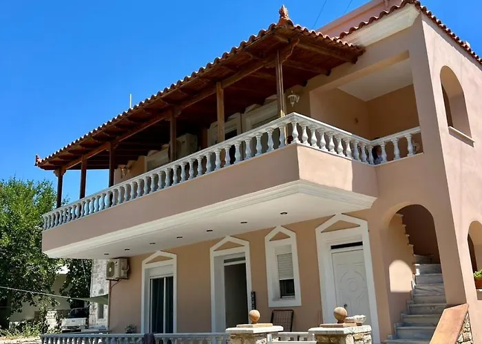 Studio Apartment 1, Komi Beach